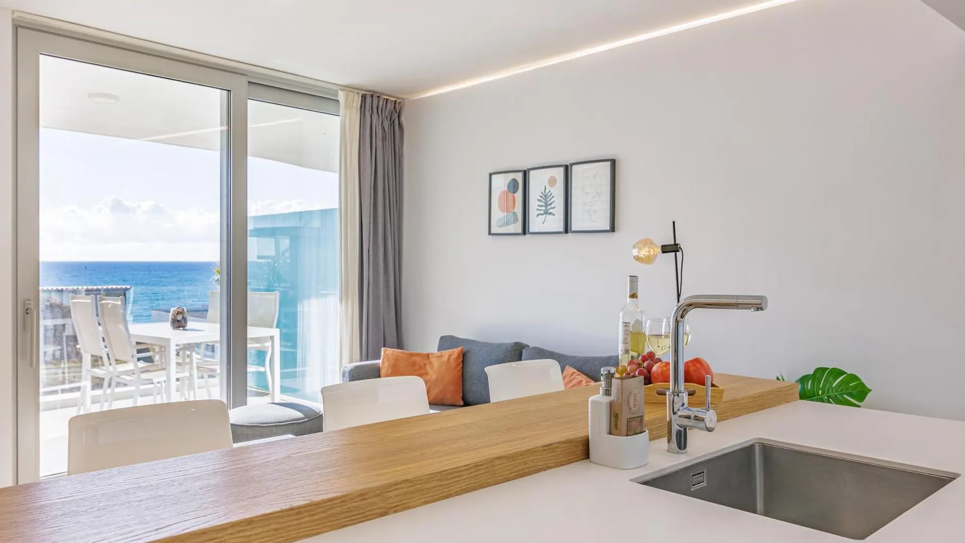 Stunning Seaview Terrace One-Bedroom Apartment Fuengirola Spain